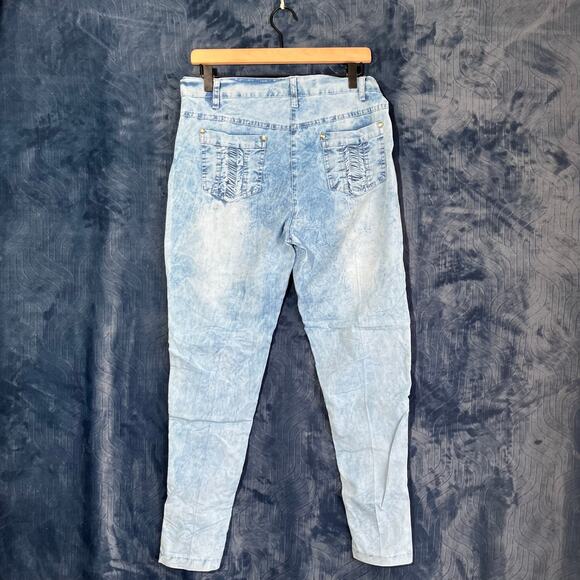 DELIZIA Distressed Light Blue Front and Butt Pocket Scrunch Womans Size US 16 - Picture 4 of 7